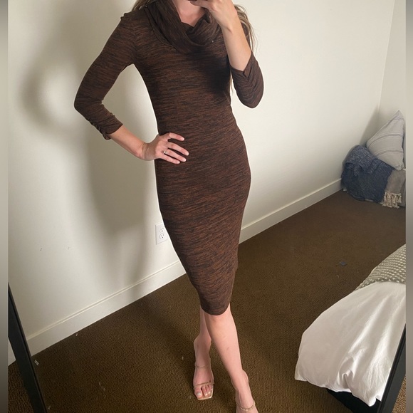 Brown Sweater Dress - Le Chateau - Size XXS - Picture 3 of 4